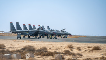 Súlyos incidens történt: egyszerre három vadászbombázót is elvesztett Amerika – Vizsgálatot indít a CENTCOM