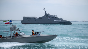 Moszkva kimondta: nem Irán felelős a Hormuzi-szoros lezárásáért - Valójában ez az ország áll a káosz hátterében