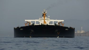 Bekövetkezett a legrosszabb forgatókönyv: drámai szintre emelkedhet az olaj ára