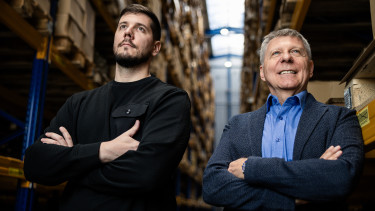 Családi kisvállalkozásból a régiós élmezőnybe: nagy dobásra készül a tatabányai csavarkereskedő