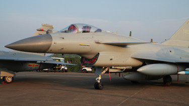 Történelmi arculcsapás éri a Nyugatot: lecsapott a J-10C sztárgépekre a felemelkedő hatalom
