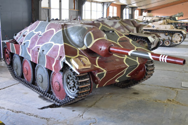 Jagdpanzer_38(t)_Hetzer_‘322973’_(37769385322)