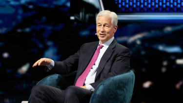 Eldőlt, mennyit kap Jamie Dimon: csillagászati összeget vihet haza a legnagyobb amerikai bank vezére