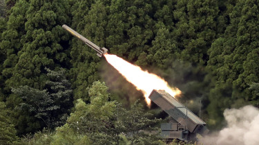 Félelmetes fegyverrendszert villantott a világ egyik legerősebb hatalma: ezek ellen Peking szinte tehetetlen