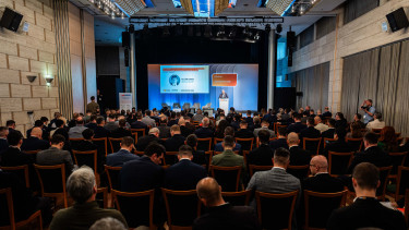 Ha nem enyhítik az uniós szabályozást, 18 milliárd eurós büntetés fenyegeti az európai autógyártókat