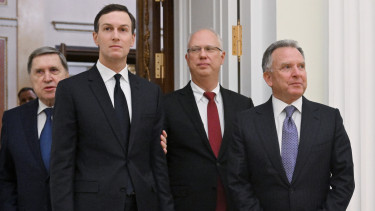 Súlyos vádak keringenek: rendkívül kínos helyzetbe vágta magát Trump bizalmasa – Elege lett Kijevnek?