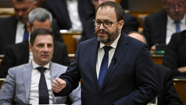 Kármán András bejelentette a dízeltámogatás részleteit, valamint elárulta a jövedékiadó-emelés hátterét