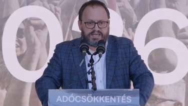 Bemutatta részletes adóterveit a Tisza Párt