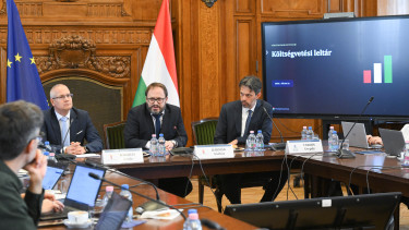 Ez a Tisza-kormány csodafegyvere, hatalmasat fordult a világ a költségvetési politikában