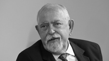 Elhunyt Kásler Miklós