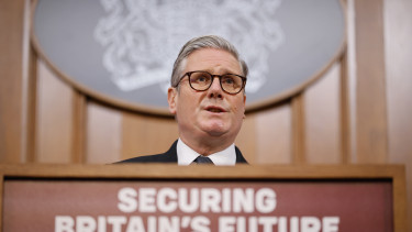 Már a pallón himbálózott az európai vezető, amikor az utolsó pillanatban visszarántották – De meddig tart az irgalom?