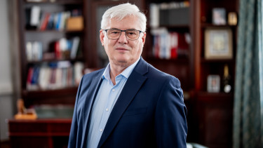 Akár 100 milliárd forintot is spórolhatna a magyar állam, mégis kiszorítják a hazai gyártókat