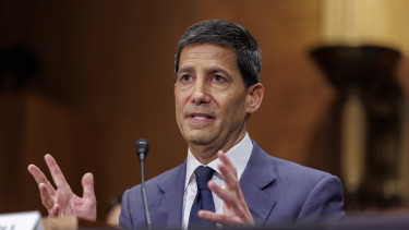 Komoly áttörés Amerikában: lezárták az ellentmondásos nyomozást, szabad az út Trump új jegybankelnöke előtt