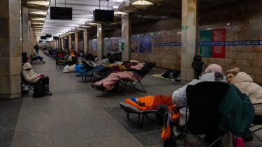 Felbőgtek a légvédelmi szirénák Kijevben: ballisztikus rakétákkal támad Oroszország