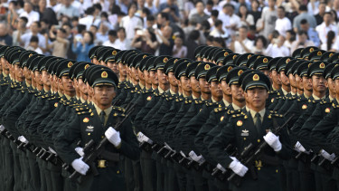 Történelmi lefejezés rengette meg a világ egyik legerősebb hadseregét: atomtitkok szivároghattak ki