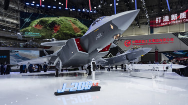 Kína átlépheti a vörös vonalat: olyan fegyvert adna Amerika ősellenségének, amitől Washingtonban is tartanak