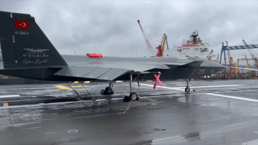 Történelmi jelentőségű légicsatát videóztak a NATO egyik legerősebb tagjánál - Hatalmasat villantott a Kizilelma