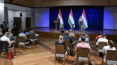 Kormányinfó: Magyarország hatalmas veszélybe kerülhet az orosz energiaimport ellehetetlenítése miatt 