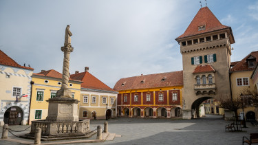 kőszeg-építészet-épület-kastély-kulturális-műemlék-szobor-terek-turizmus-vár