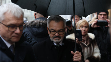 Súlyos incidens Szentpéterváron: lincshangulat vette körül a NATO-ország nagykövetét, nem sokon múlott a tragédia