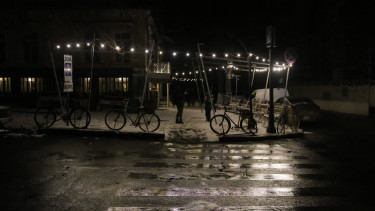 Teljes sötétségbe borult az ország, az Egyesült Államok következő katonai célpontjaként emlegetik