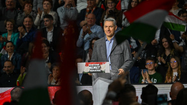 Lázár János bejelentette: baltával esik neki a kiskeredelmi láncoknak, a négy sarkából forgatja ki a jelenlegi rendszert