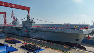 Megerősítették a hírt: vízre szállt a több tízezer tonnás csúcshajó, amely teljesen átírhatja a tengeri erőviszonyokat