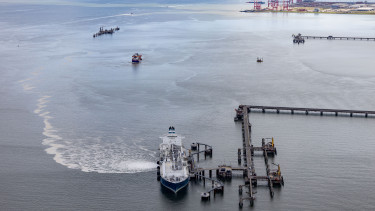 Az egyik legnagyobb árat Magyarország fizetheti az amerikai háborúért, nyomás alá kerül a költségvetés és az összes magyar pénztárcája