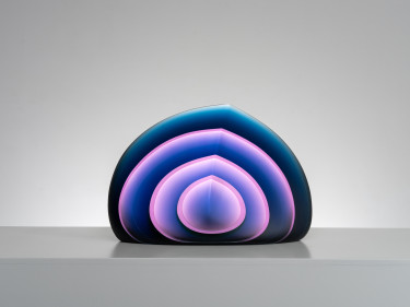 Lukácsi_László_Levél_2023_csiszolt, laminált síküveg, dichroic tükör_28x40x18 cm