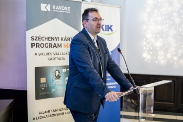 Madár István
