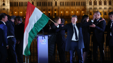 Szétverik a NER-hez köthető papírokat