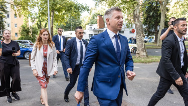 Tisza-kormány: Magyar Péter kitüntetné a paksi védekezés résztvevőit, vasútvillamos jöhet Borsodban