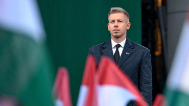 Bejelentette Magyar Péter: duplázódik az emelt összegű családi pótlék is
