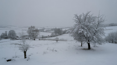 Kiadták a figyelmeztetéseket: térképek mutatják, hol várható havazás Magyarországon