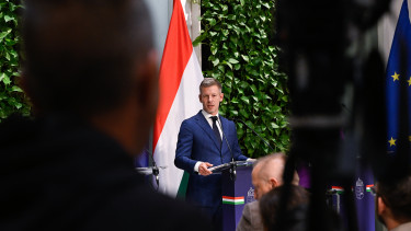 Hamarosan új bejelentést tesz Magyar Péter, azonnali vizsgálatok sorát rendelte el az új kormány