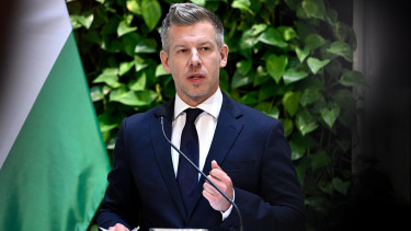 Publicus: faragott hátrányából a Fidesz, csökkent Magyar Péter támogatottsága