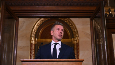 Hamarosan kezdődik az abszolút parlament! Magyar Péter is megszólal