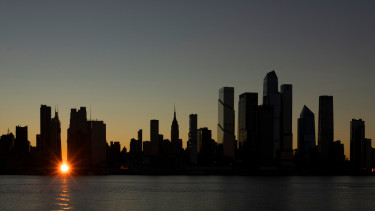 Nagyon furcsa jelenség zajlik a világ legfontosabb pénzügyi központjában: ez az egész várost átalakítja