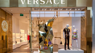 Megszerzi a Versacet a Michael Kors