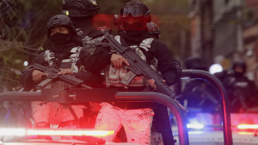 Egyetlen embernek köszönhető, hogy elkapták a rettegett bűnözőt: saját szeretője buktatta le El Menchót