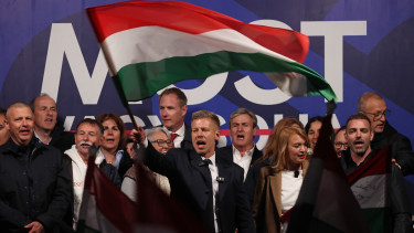 Földindulás a magyar politikában - Mit hozhat a Tisza kétharmad a magyar tőzsdei cégeknek?