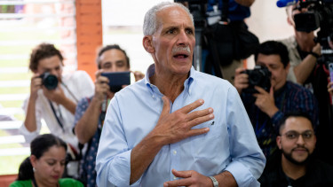 Drámai fordulat Donald Trump árnyékában: a végsőkig fej fej melletti volt a verseny, de itt a győztes