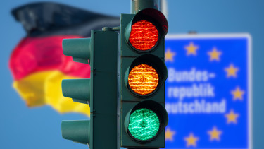 Kettős csapás érte Európa vezető gazdaságát: az egekben az árak, miközben fogynak a munkahelyek