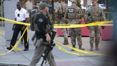 Lövöldözés volt a Fehér Ház közelében, nemzeti gárdistákra támadtak