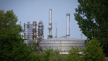 Megjött Amerika engedélye: zöld út nyílt a Mol előtt a hatalmas üzlethez