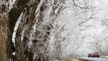 Ónos eső miatt adtak ki vörös riasztást, jön a havazás negyedik hulláma