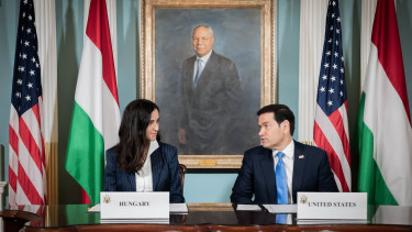 Együttműködési megállapodásokat írt alá Orbán Anita az amerikai külügyminiszterrel