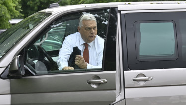 Kiderült, mit csinál Orbán Viktor Párizsban