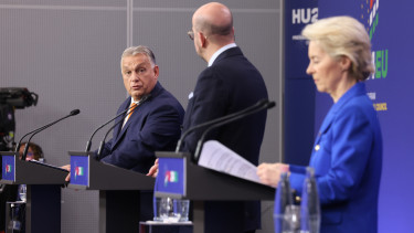 A magyar kormány egy jogi kiskapuval mentene meg 1600 milliárd forintnyi EU-forrást