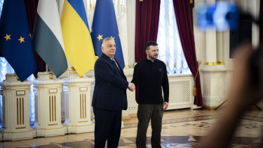 Zelenszkij bevallotta, a világ legerősebb vezetőjét kérte, hogy nyomást gyakoroljon Orbán Viktorra